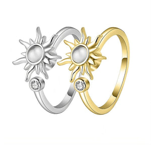 Adjustable sun rings gold and silver on white background