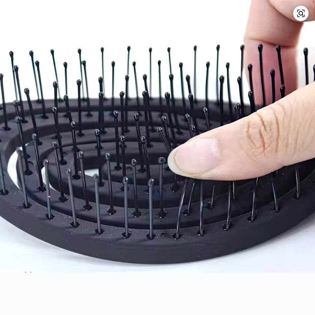 Hair brush for thick hair black close up