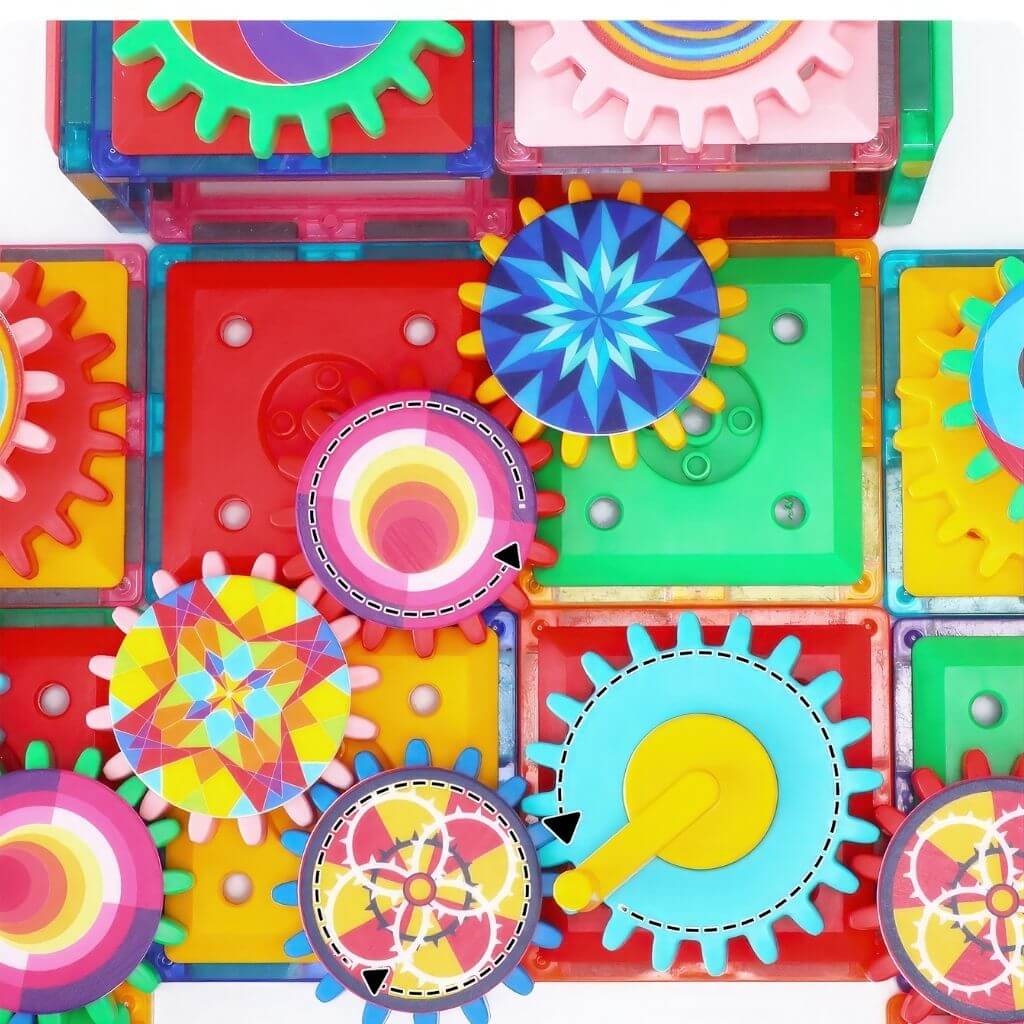 Magnetic blocks with gears close up