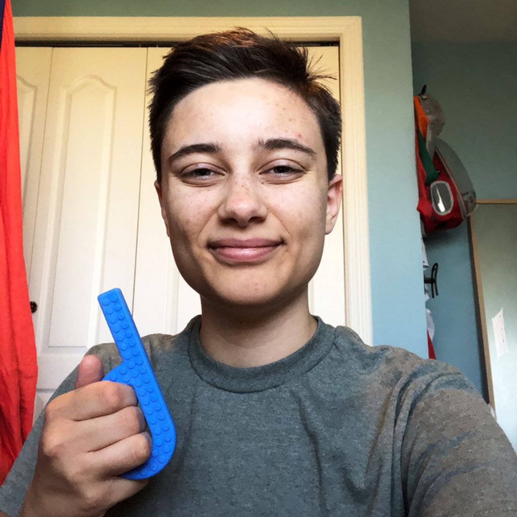 Ark Grabber Brick Chewy P