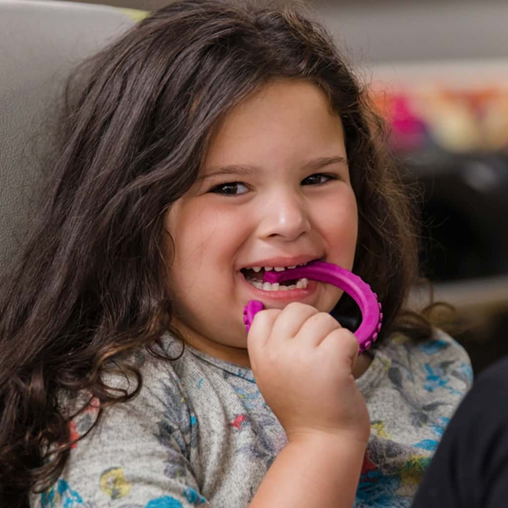 Ark Therapeutic Chew Bracelet for Anxiety Magenta with Girl